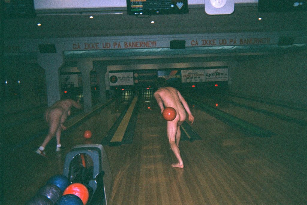 Jeg tog til nøgenbowling i Haslev