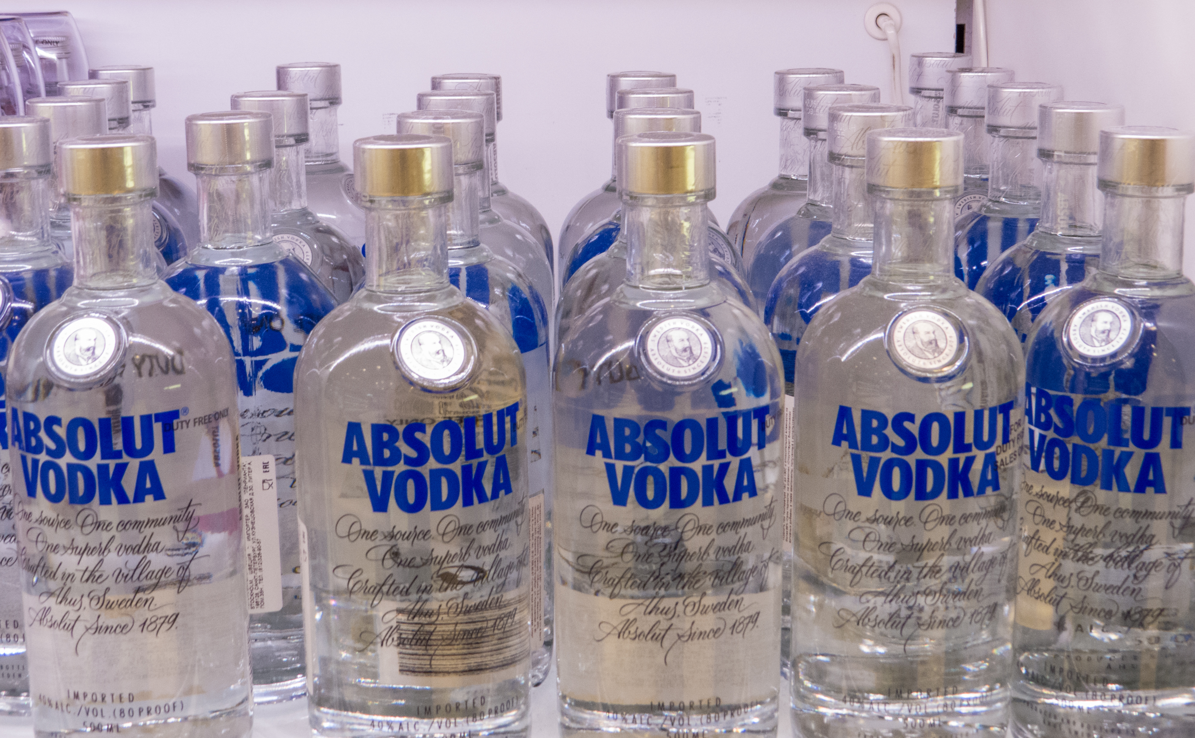 1550852709089-Absolut-vodka