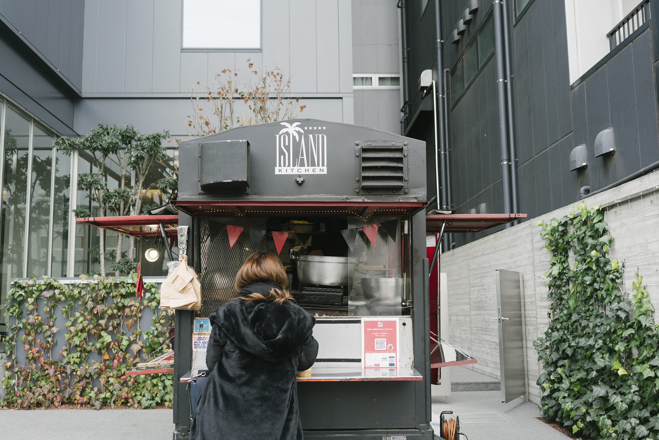 1551277787316-Tokyo_Island_Kitchen2