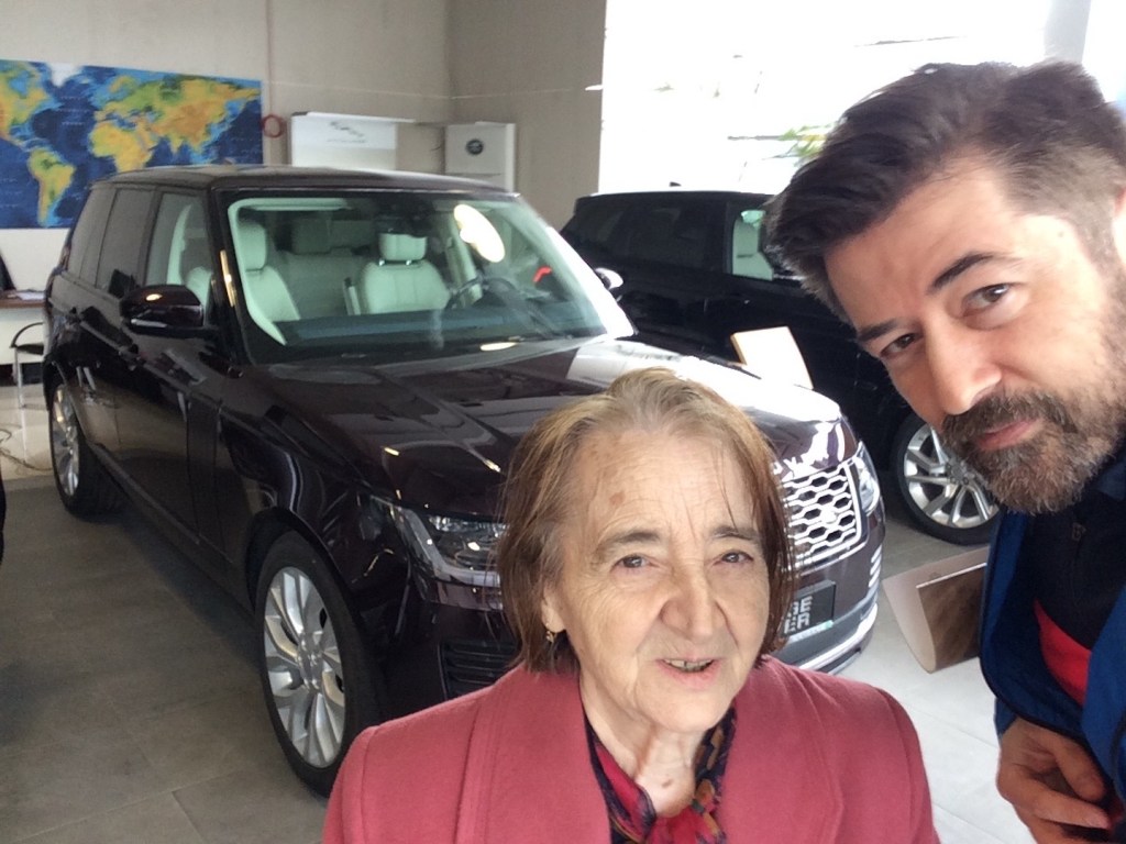 O zi în locul lui Marian Oprișan: am fost cu mama să-mi cumpere mașină de 100 000 de euro