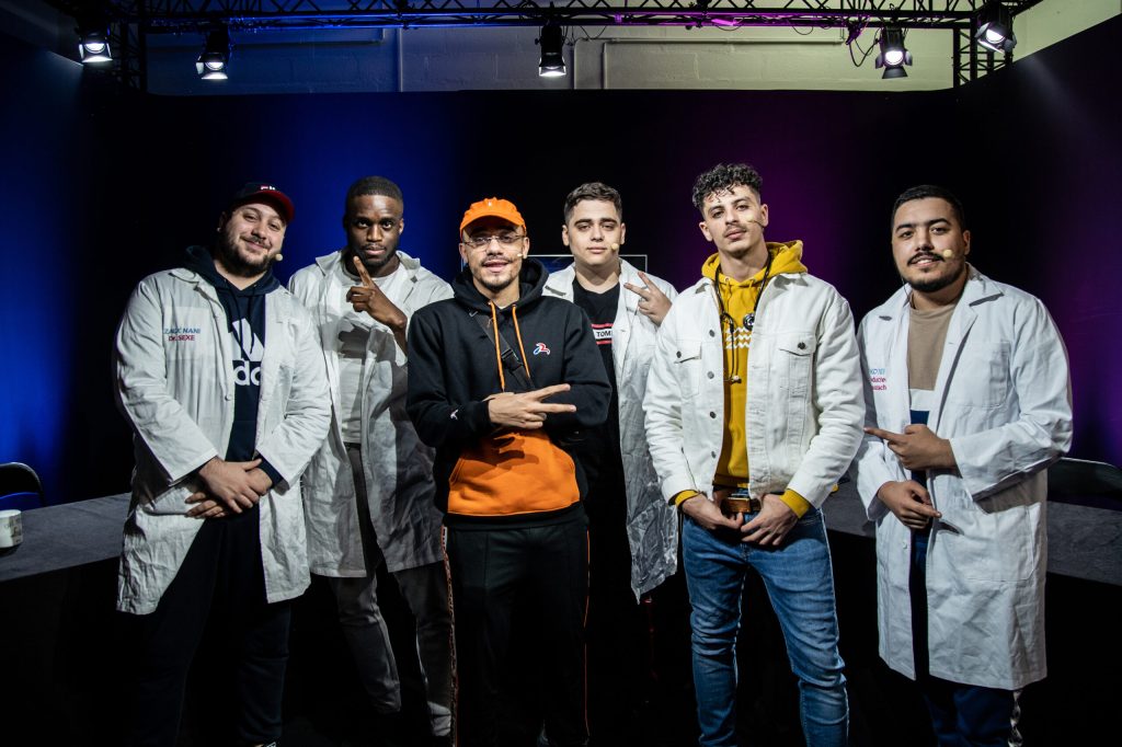 Radio Sexe, la libre antenne où on parle de cul, et un peu de relations amoureuses