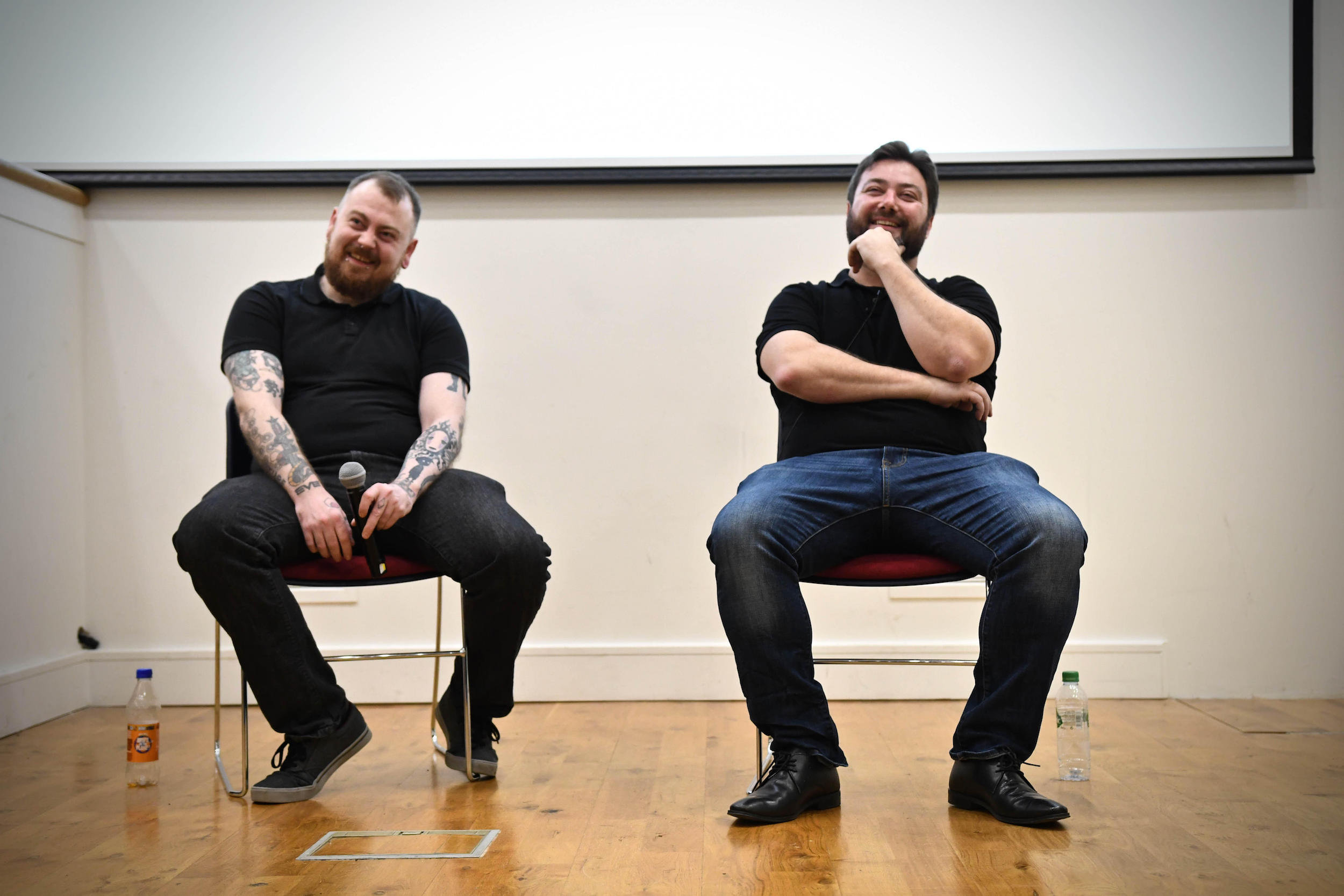 1556286430305-R3M3BG