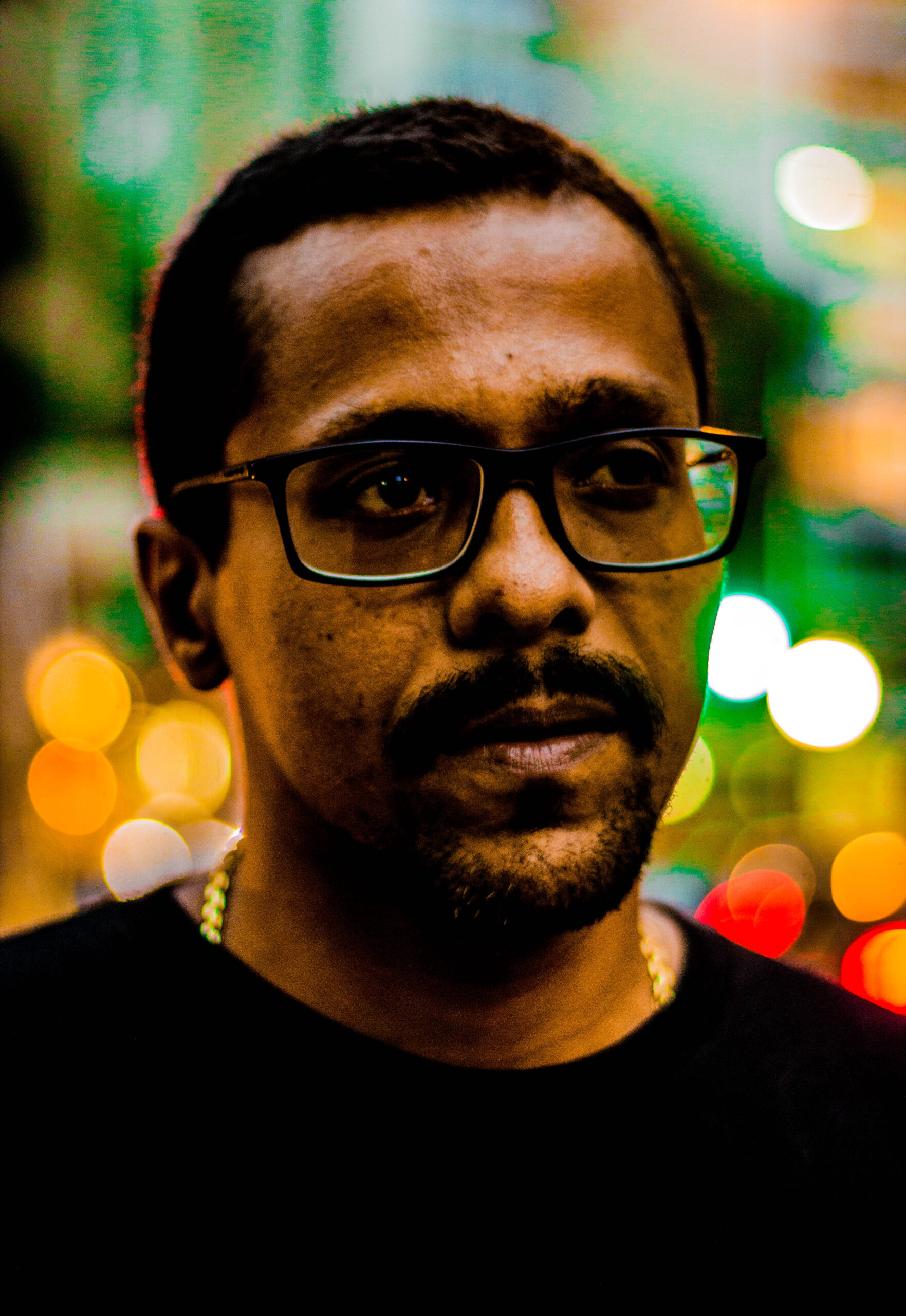 1556547017524-black-alien_16