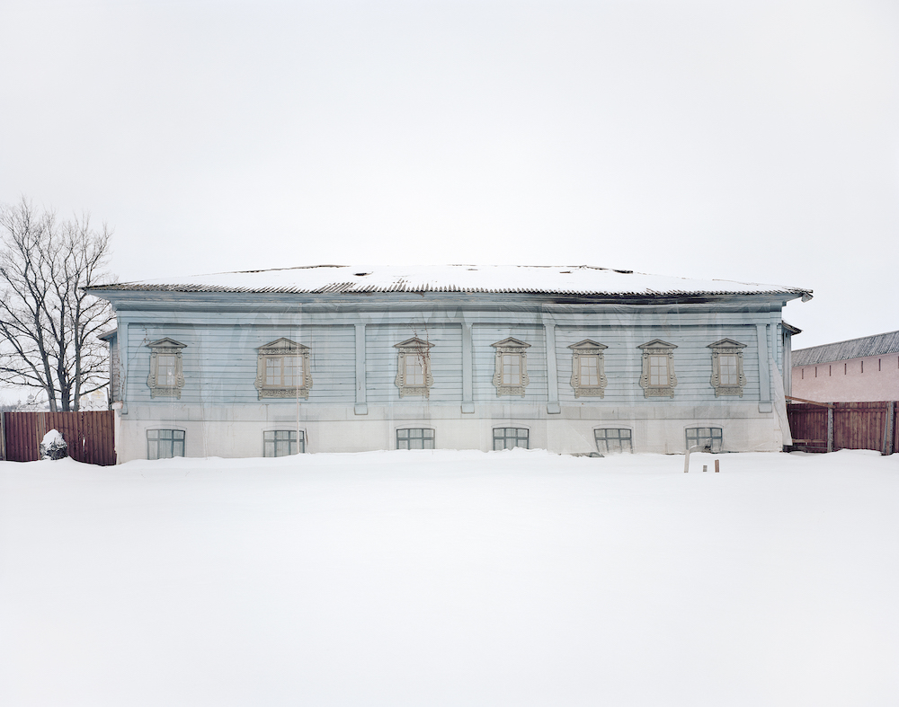 1557290523596-sailer_potemkinvillage_suzdal_russia