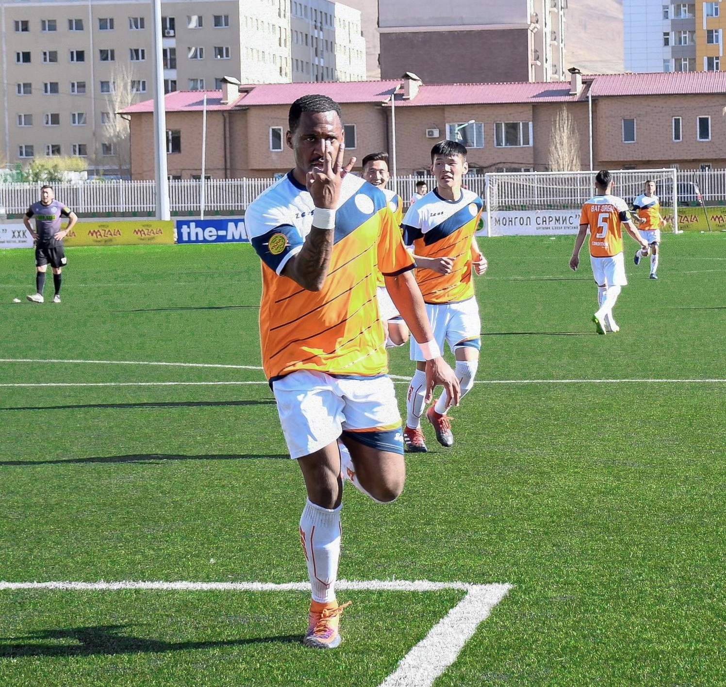 1558443614876-fullsizeoutput_1810