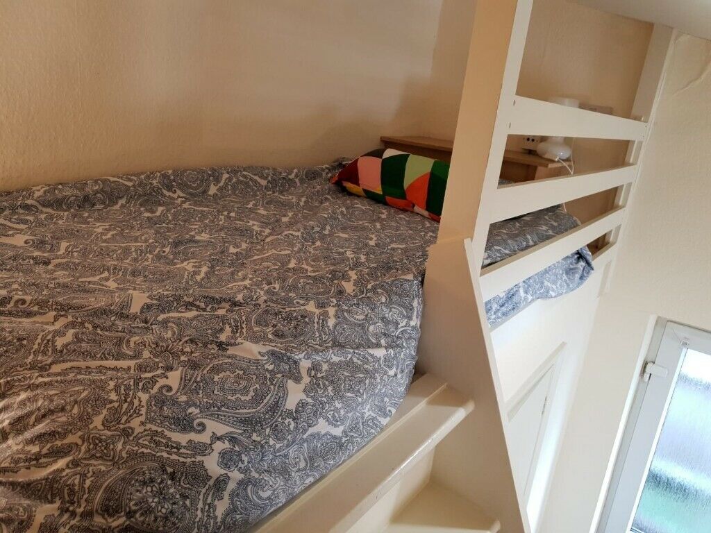 bunkbed kilburn studio rental