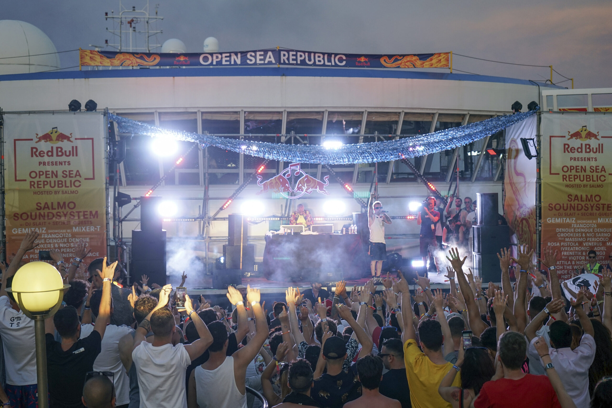 salmo crociera live open sea republic