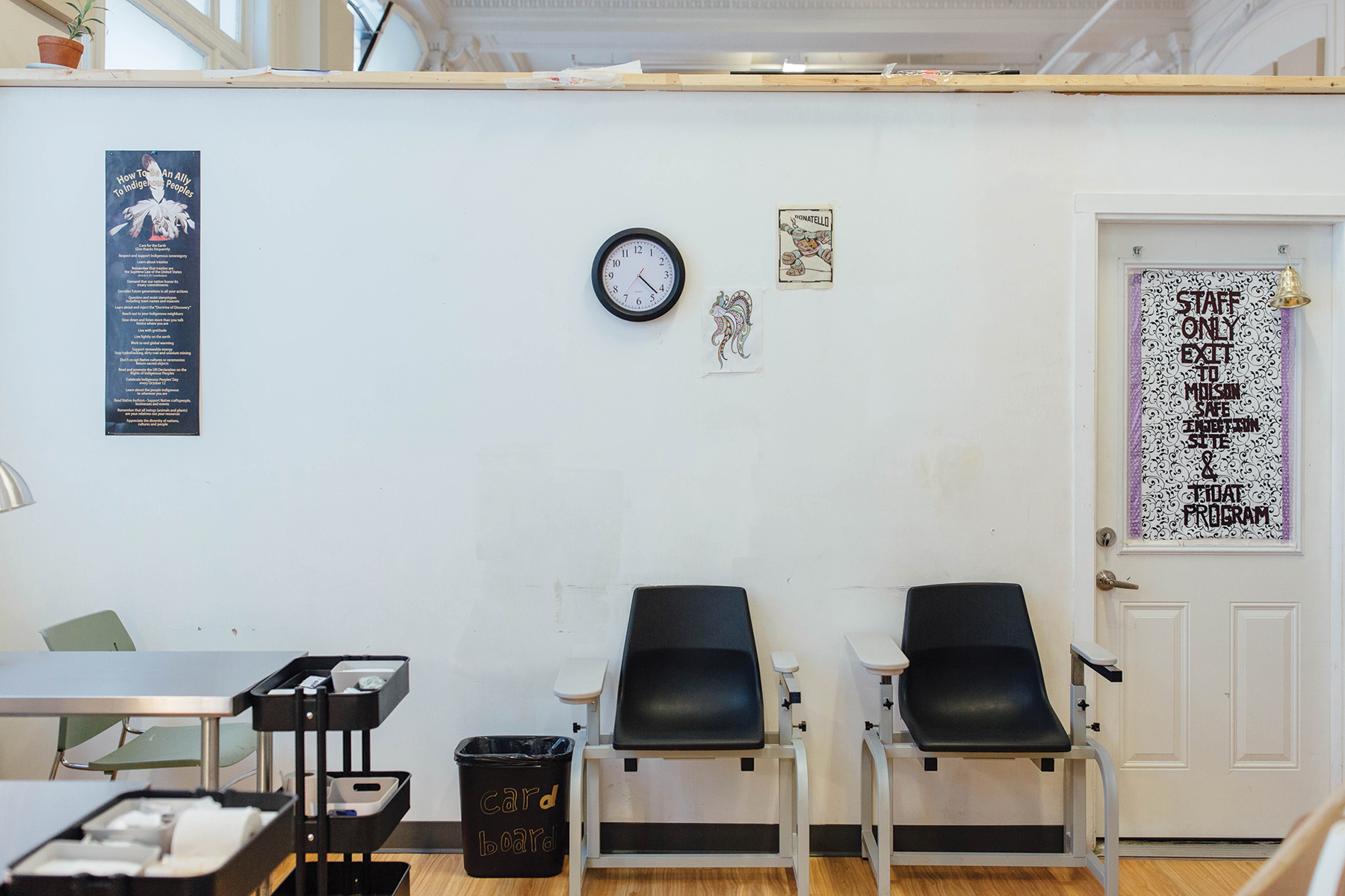 1564811245973-M-9476_300