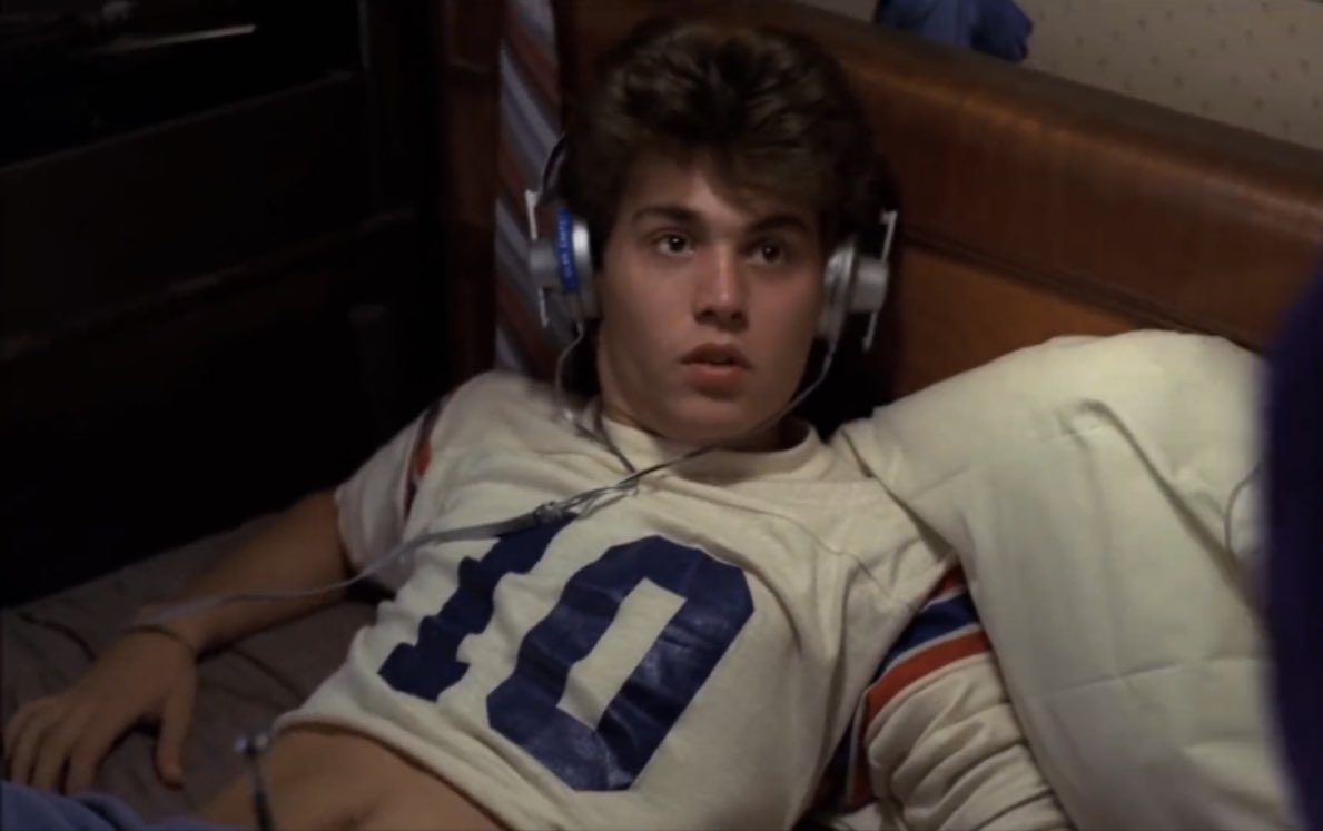 1565360742987-MV5BNWYyMTg1YWEtMTZhMC00OGNmLWI3NGQtOTJiMWJlYTdiOGMxXkEyXkFqcGdeQXVyNjQ4ODE4MzQ_V1_