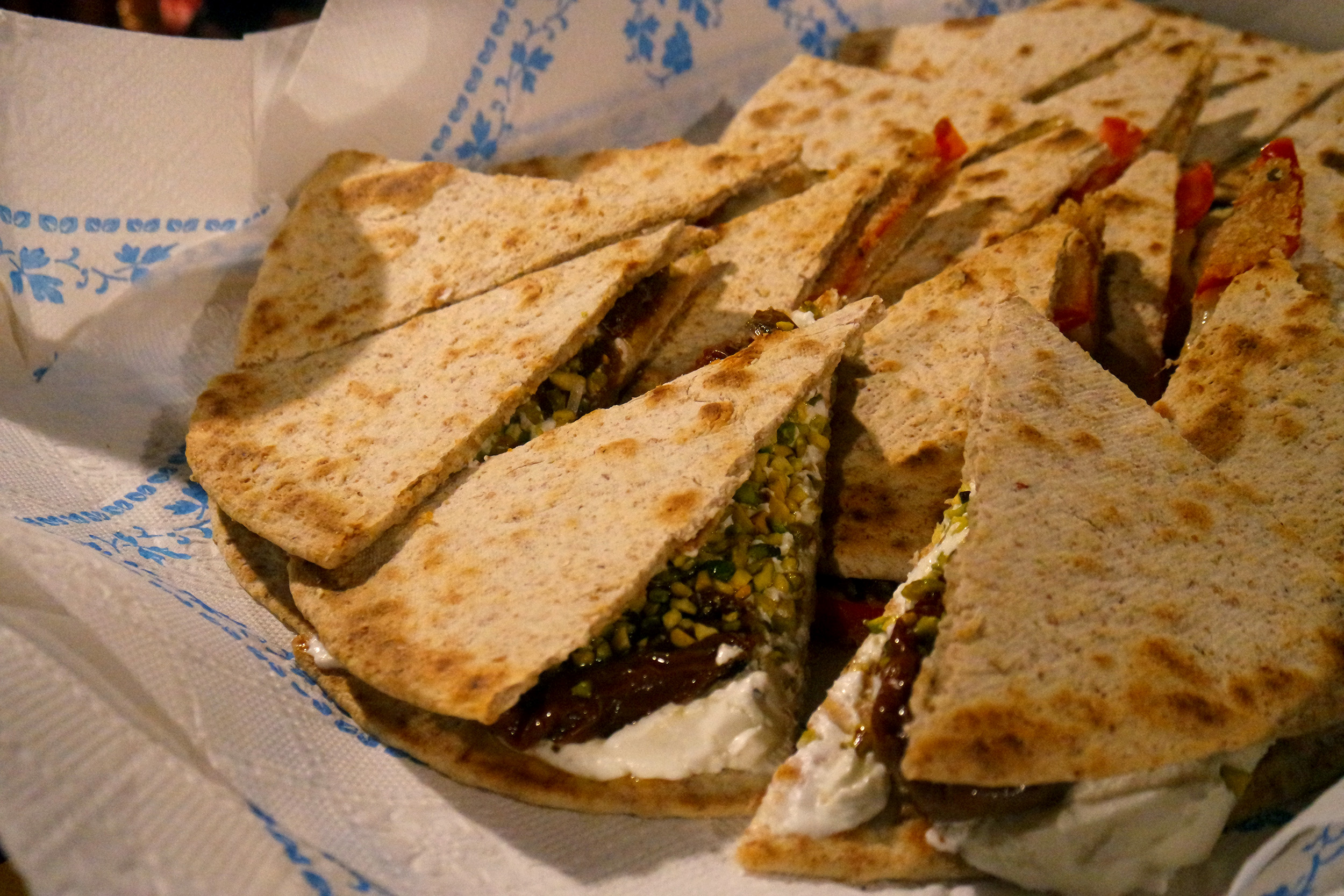 piadina romagnola pistacchio pomodorini secchi