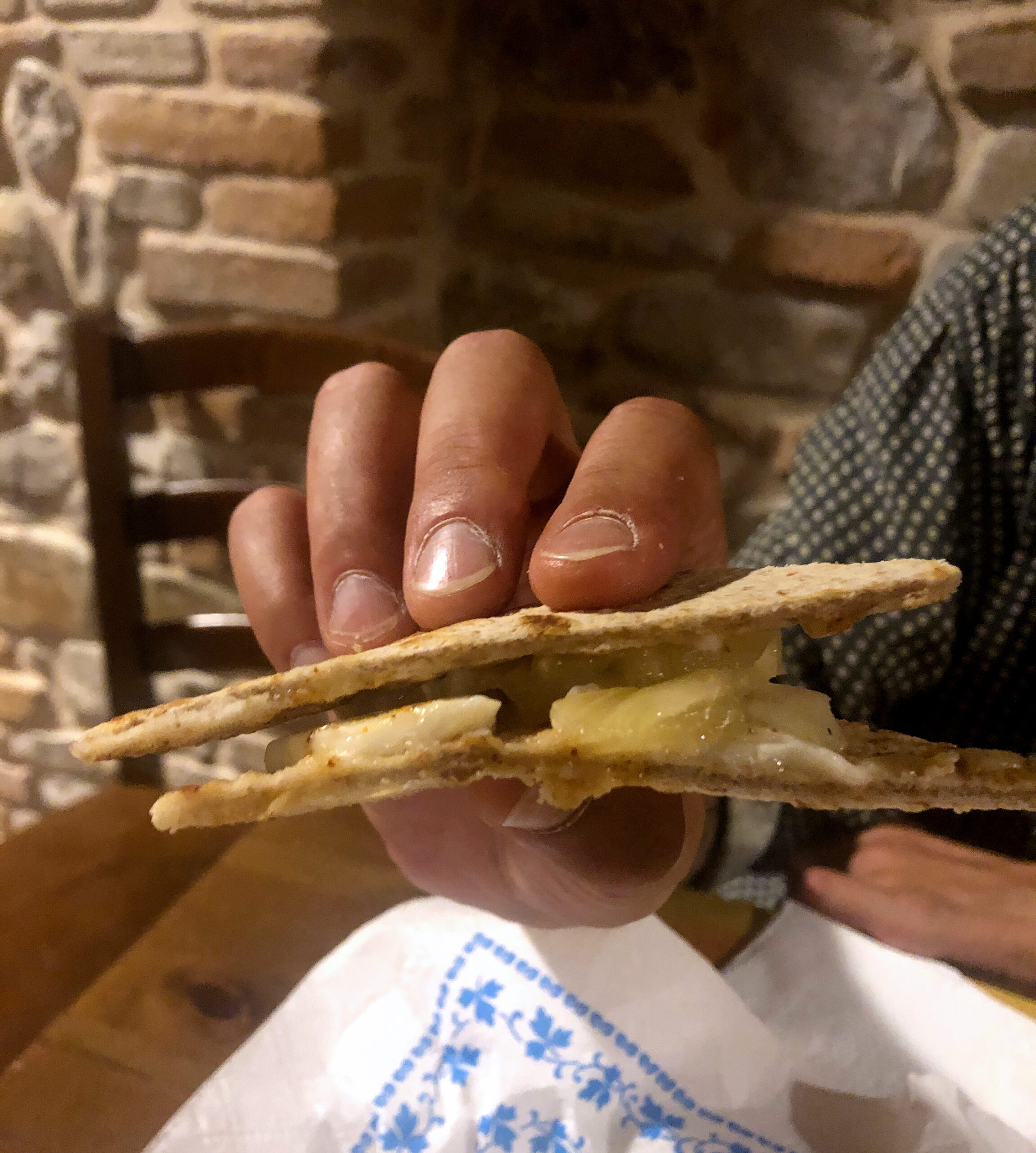 Piadina-ananas-e-caciotta-piccante