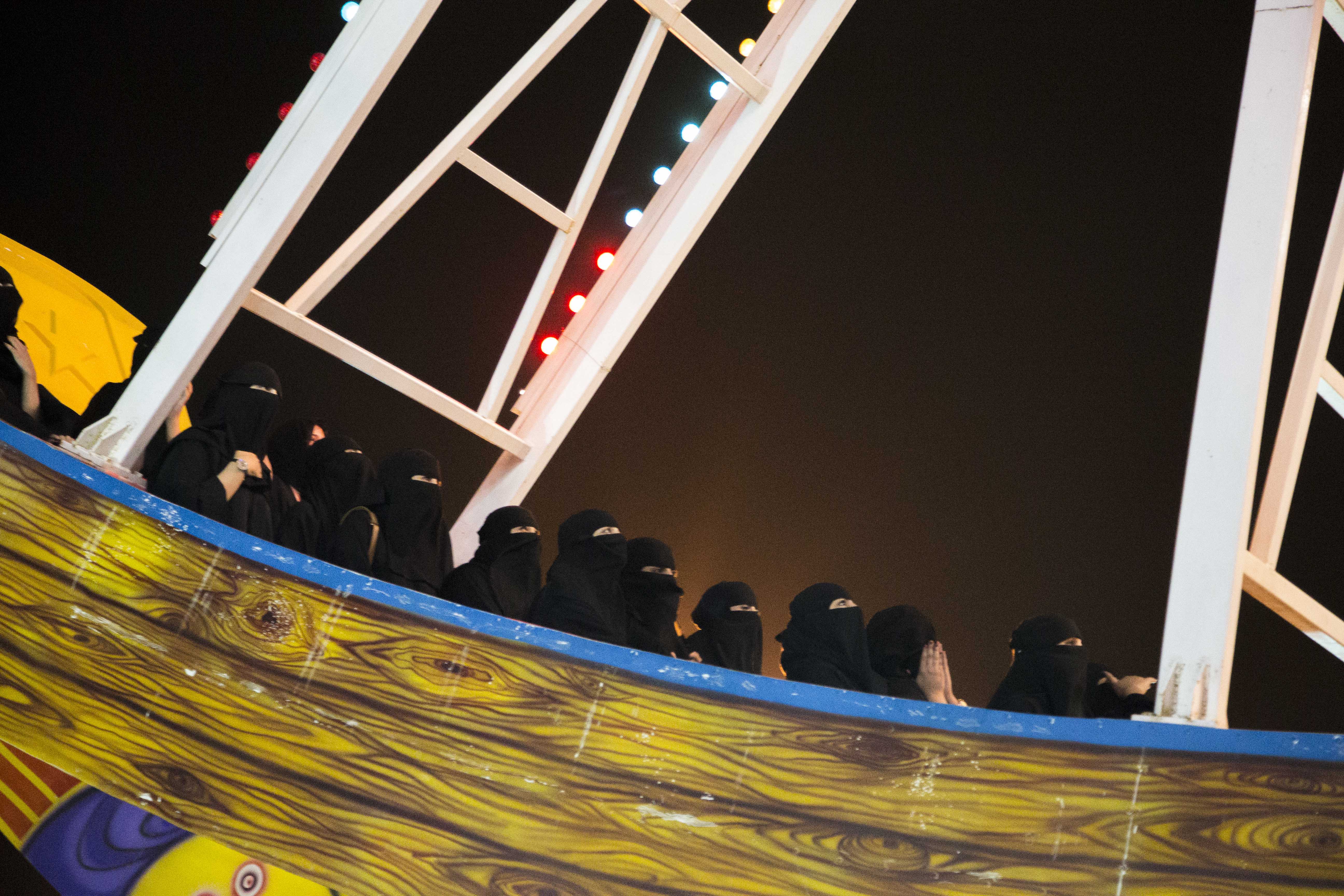 1566994276401-theme-3