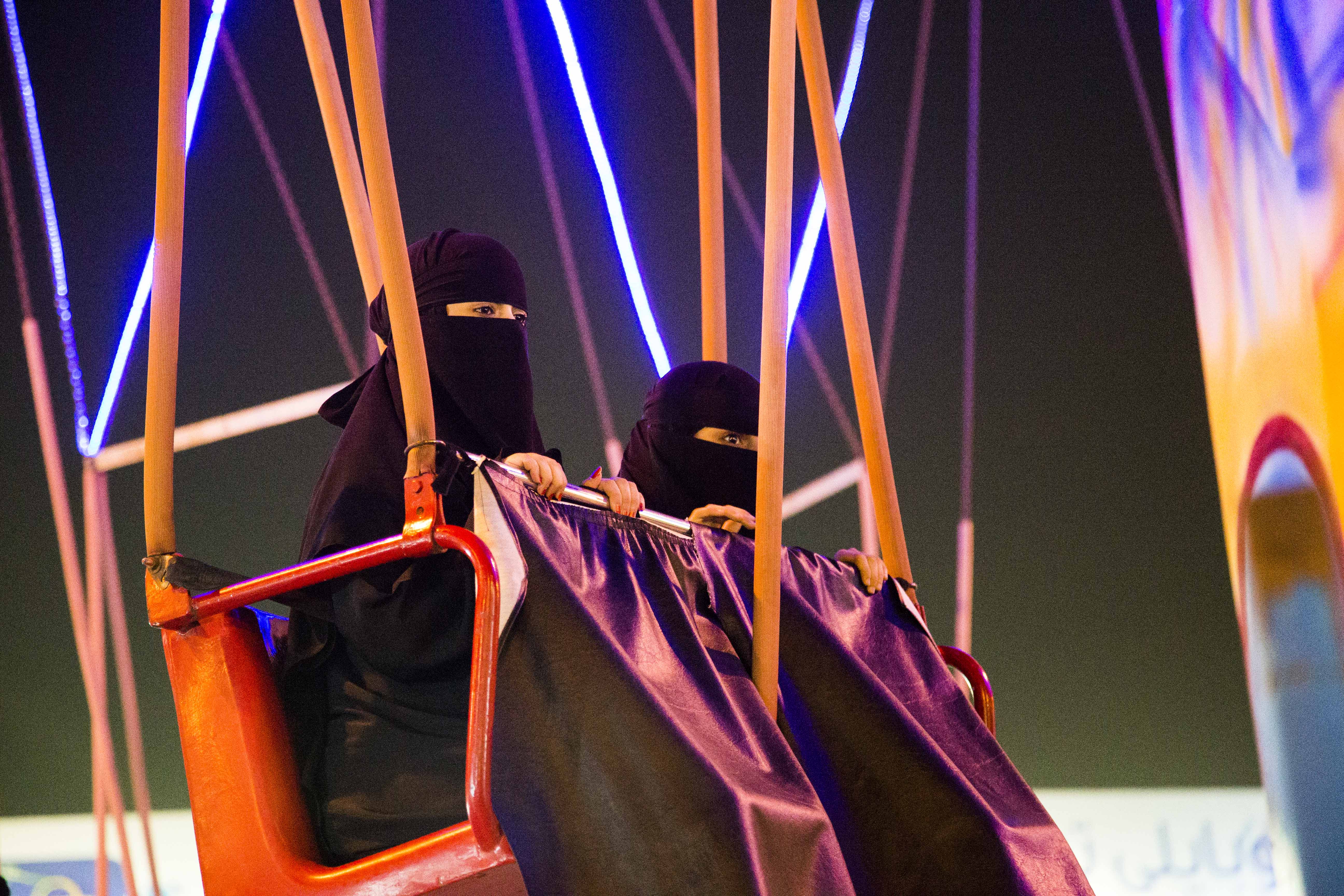 1566994308851-theme-2