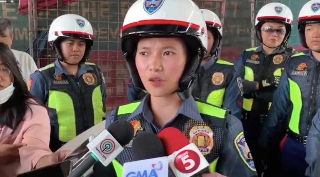 Demi Kurangi Kemacetan, Kepolisian Filipina Kerahkan Polwan ‘Cantik’
