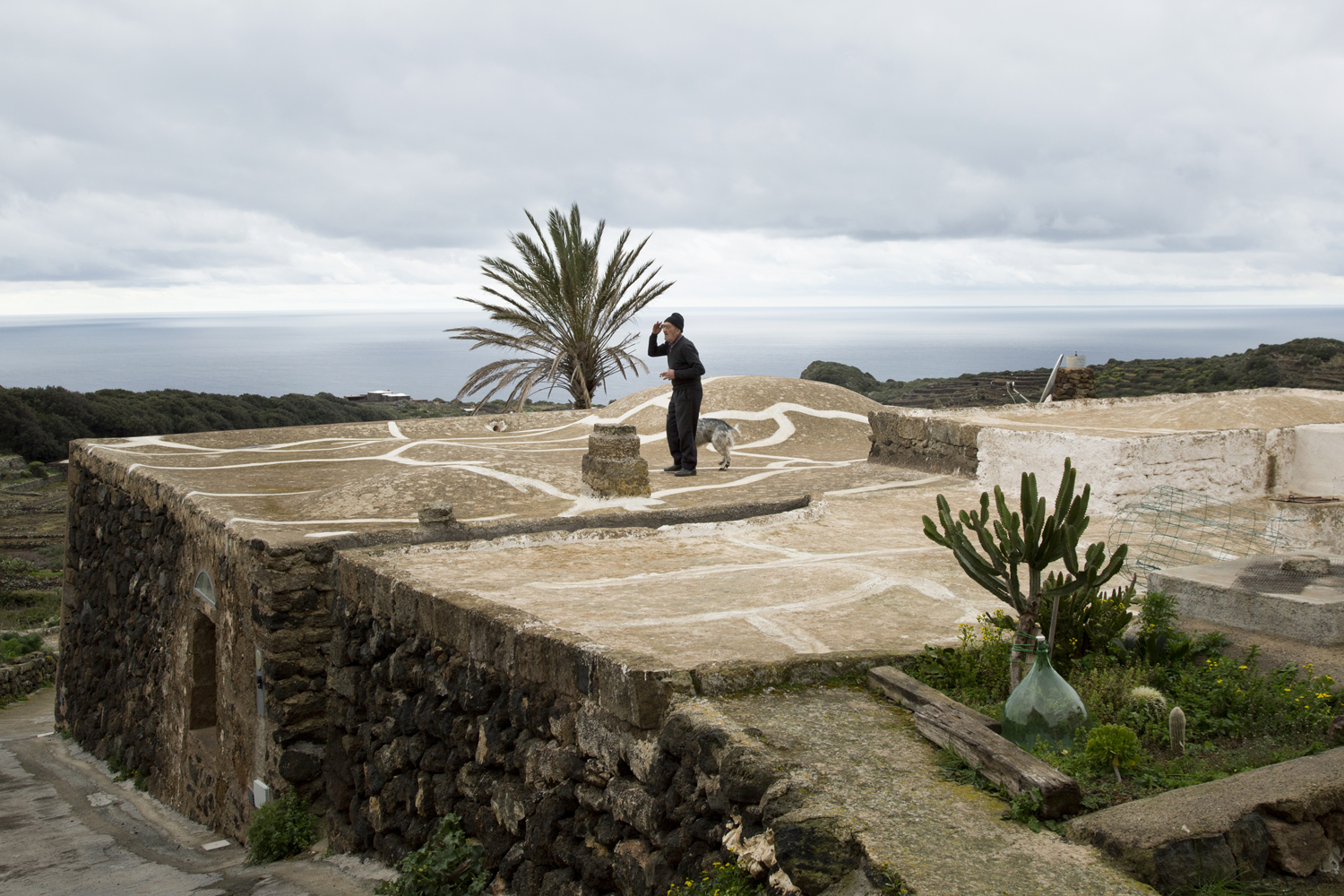 1568879615512-1568104669277-30_libroIsole