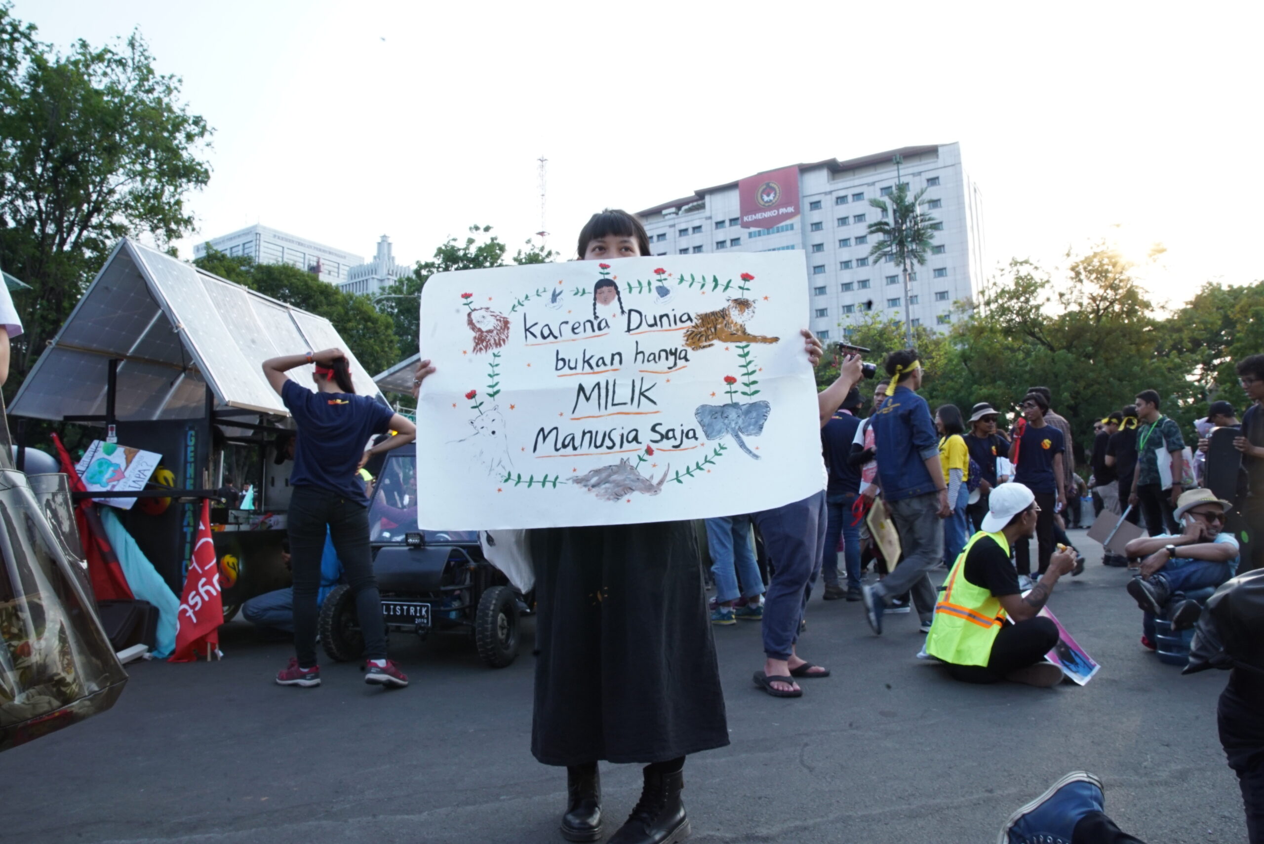 1569231922921-VIC00275