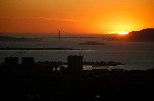 GettyImages-1180254723The city of Oakland without power, as the sun rises over the Golden Gate Bridge Wednesday morning.