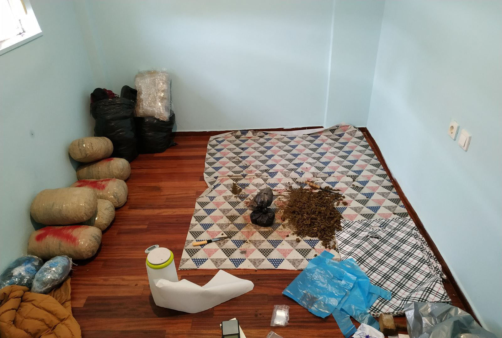 1570871583803-12102019parousiasi015