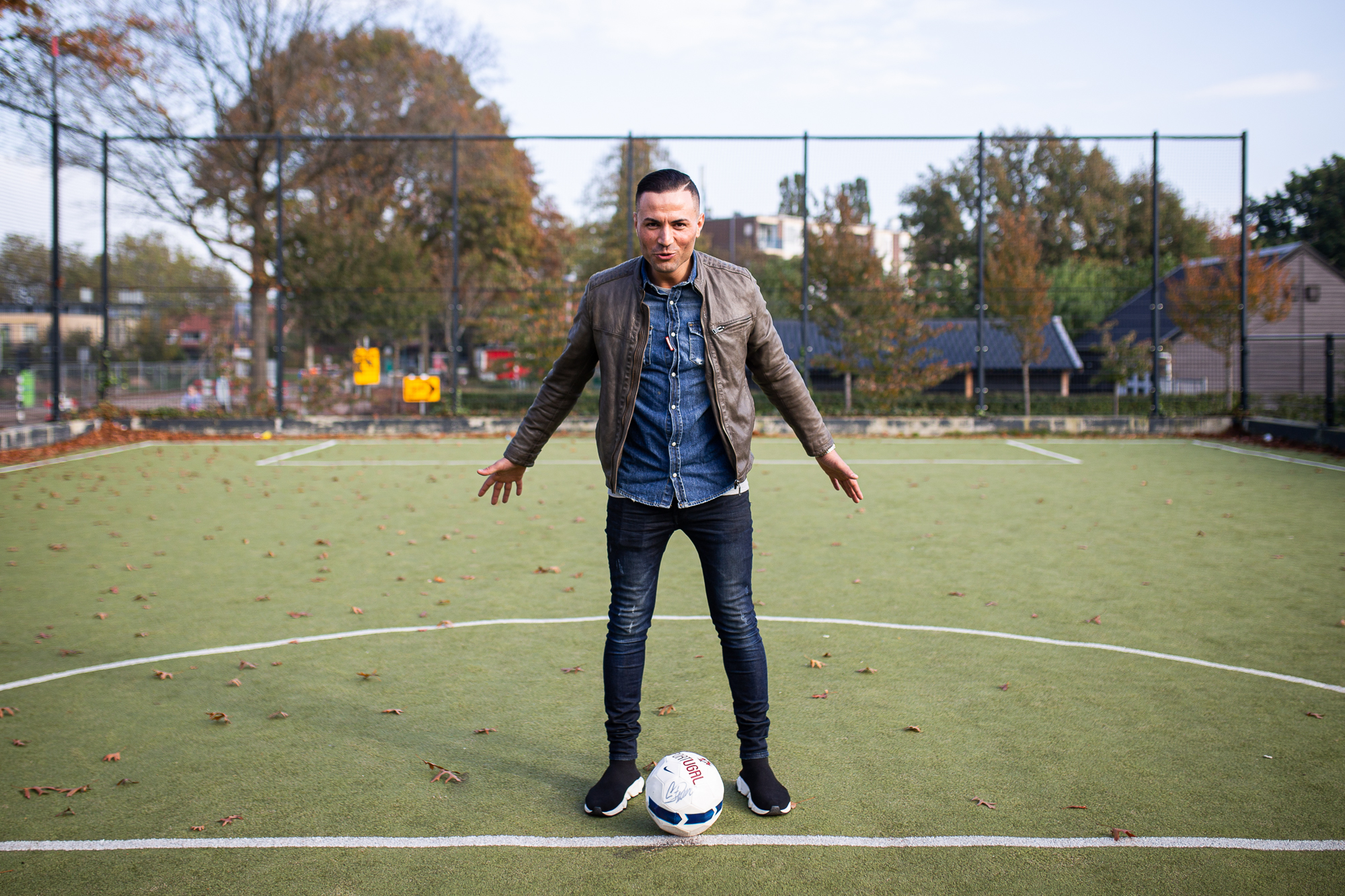 1572513783338-Ronaldo-lookalike-VICE-22