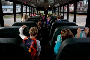 schoolbus-kids