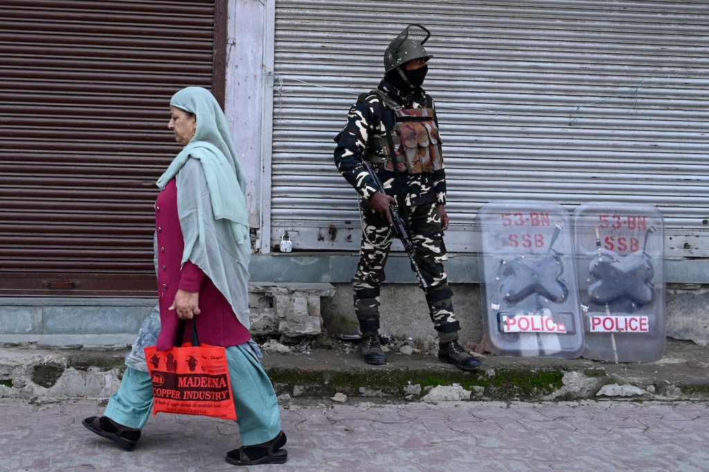 We Spoke to Kashmiri Women Whose Husbands and Sons Have Been Detained in Mass Arrests