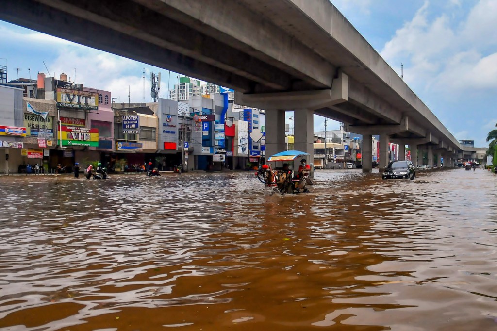 flooding jakarta january 2020