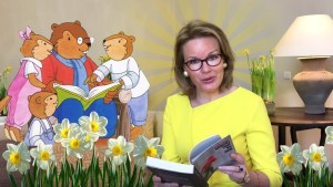 La reine Mathilde qui lit un livre