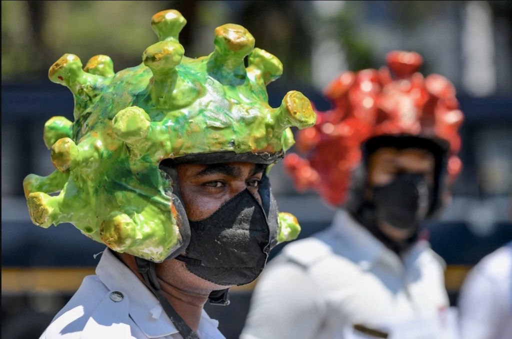 corona_helmets_india