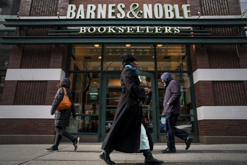 Hey, Remember the Barnes & Noble Nook? They Still Sell It, You Know.