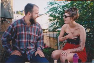 Two people dating in Covid-19