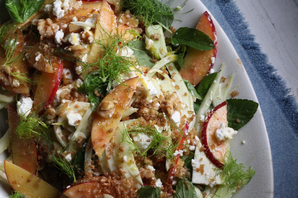 peach-salad-fennel-recipe