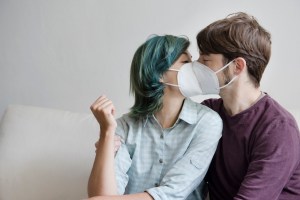 kissing in face mask pandemic sex