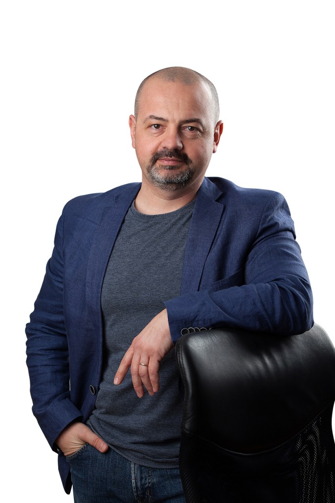 adrian asoltanie 1 mic