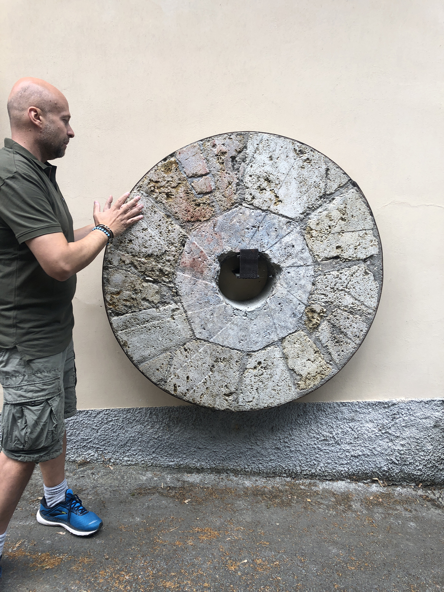 Pietra per macinaCUT .jpg