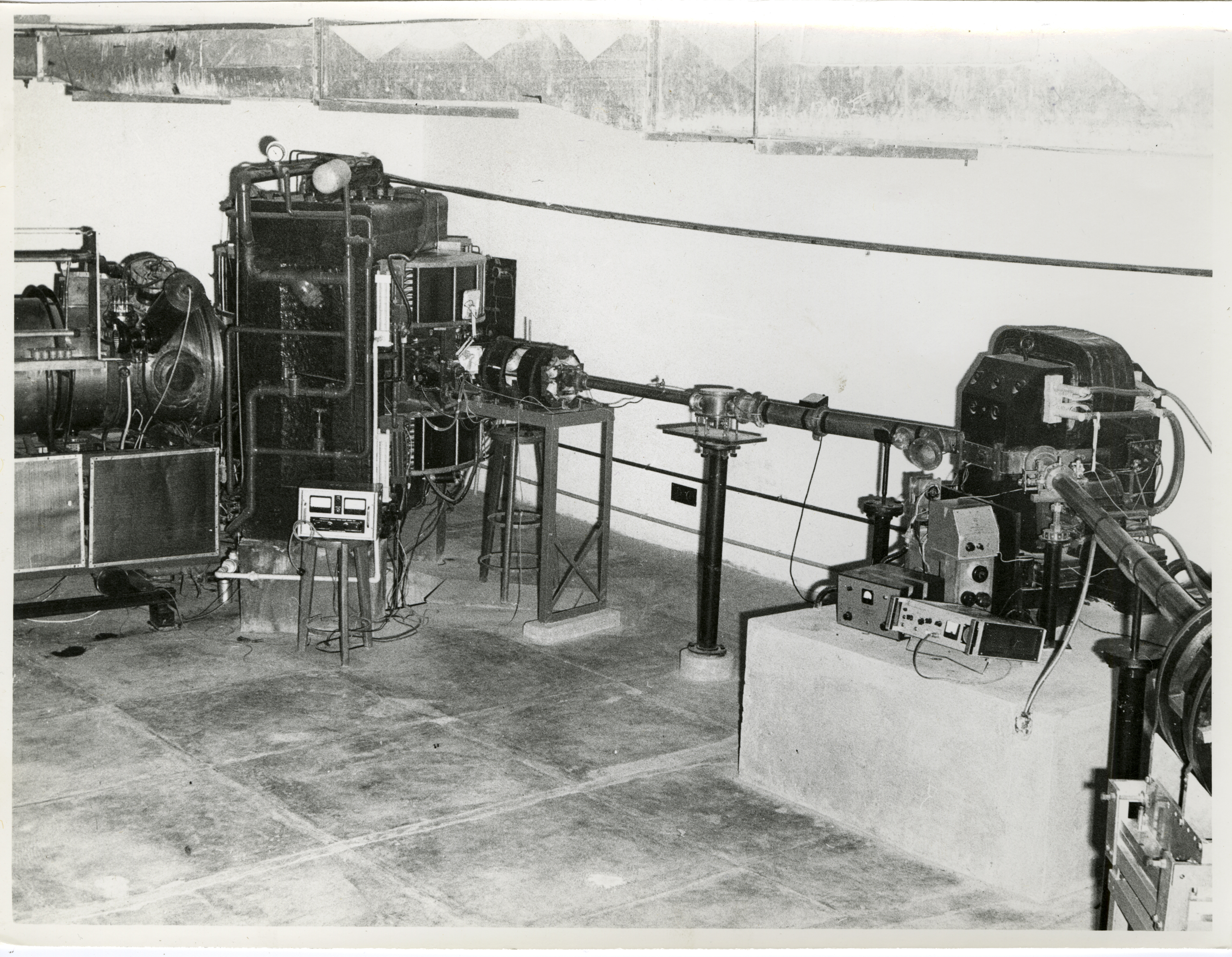 Analyser and beam line being set up.jpg