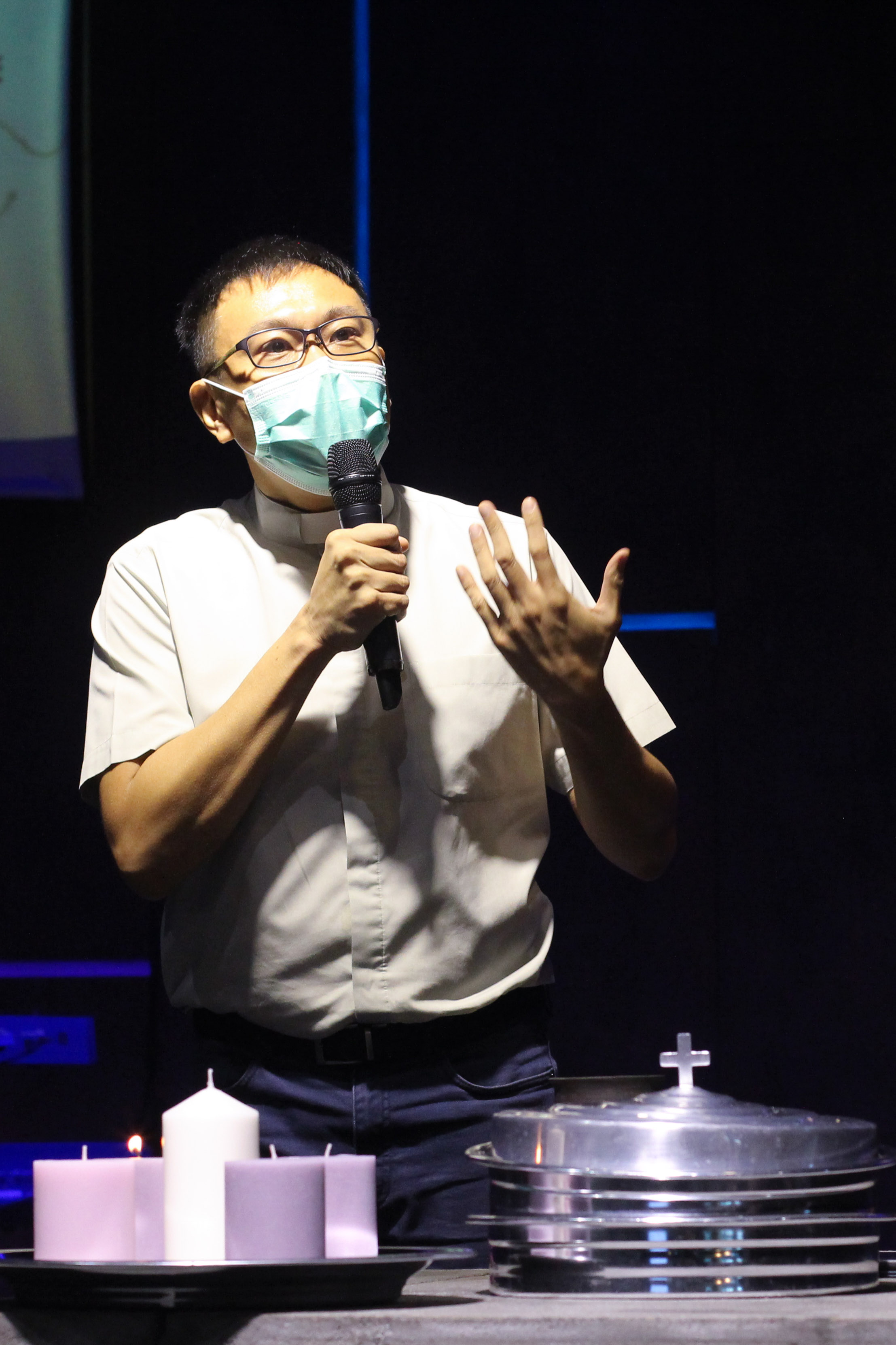 free-community-church-singapore-pastor-miak-siew