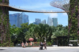 why-singapore-baby-bonus-low-birth-rate-explained
