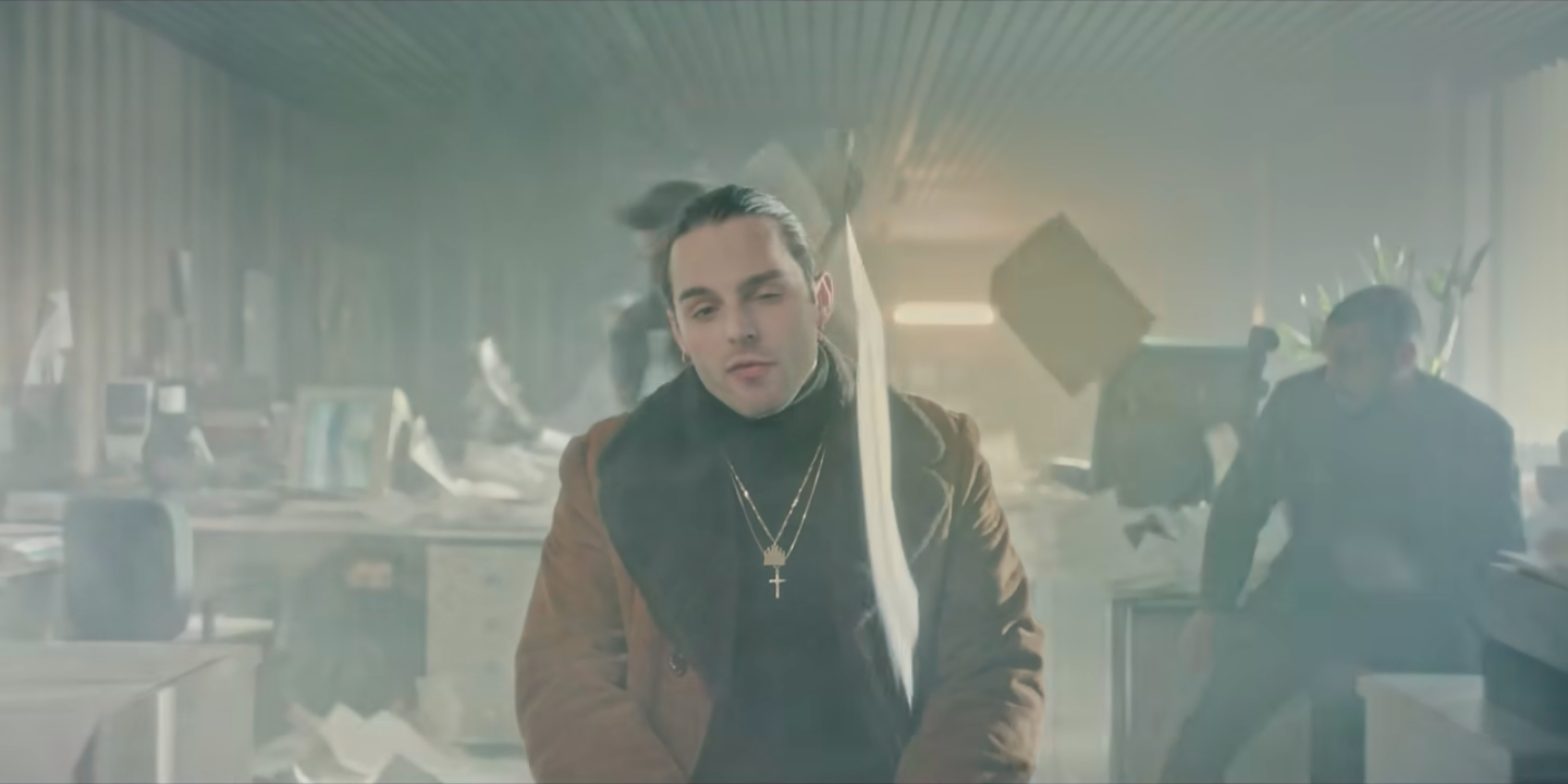 Ernia ferma a guardare pinguini tattici nucleari