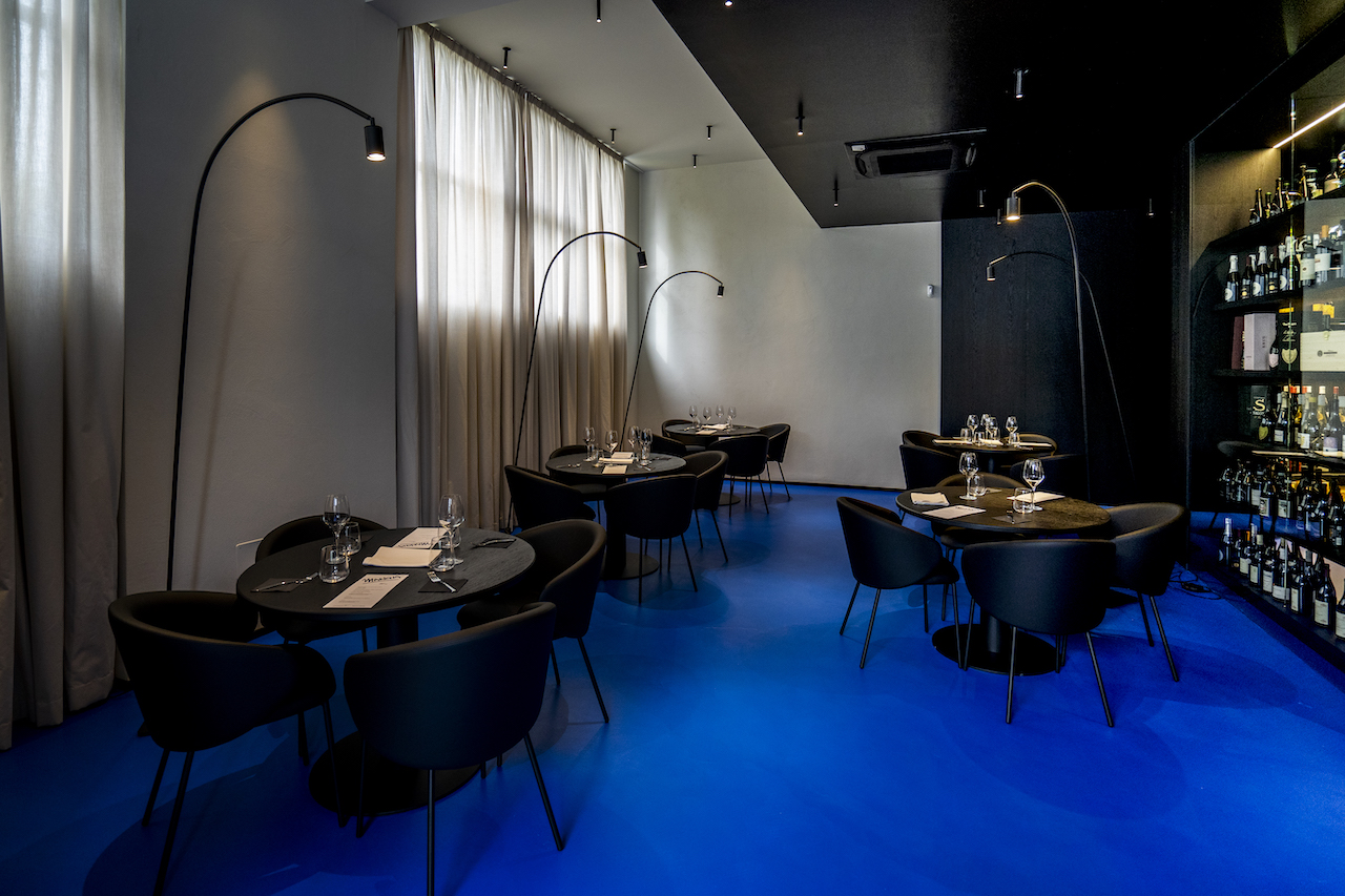 Interni Posto Ristoro Bologna.jpeg