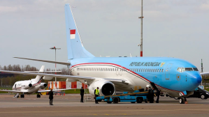 Pengecatan Ulang Pesawat Kepresidenan Jokowi Saat Pandemi Dikritik Alvin Lie