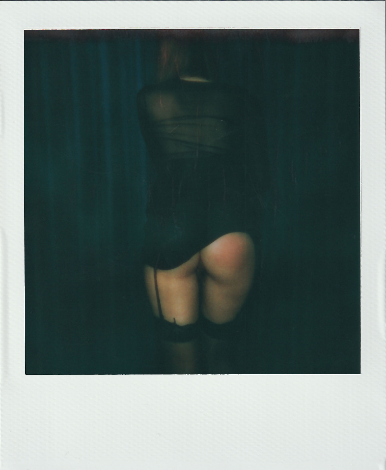Emanuel-Floris-explorare-sexualitate, polaroid sexualitate, nuduri polaroid
