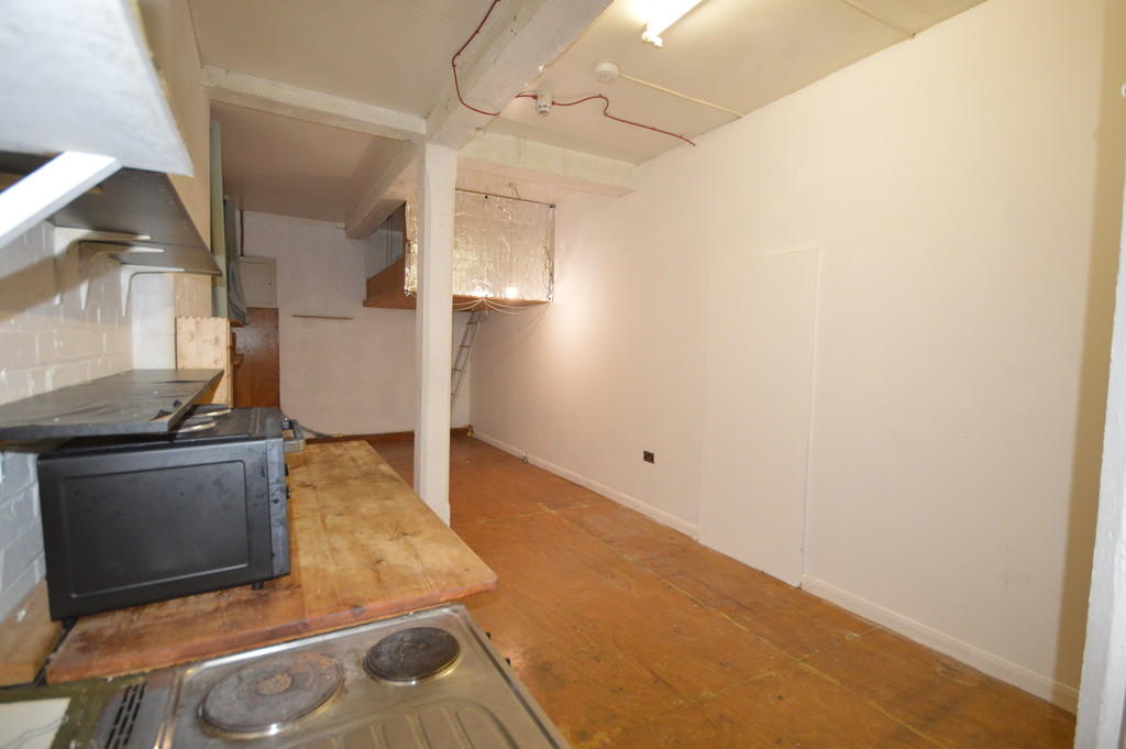 A view of the floating insulated bed in a studio flat for rent in Hackney