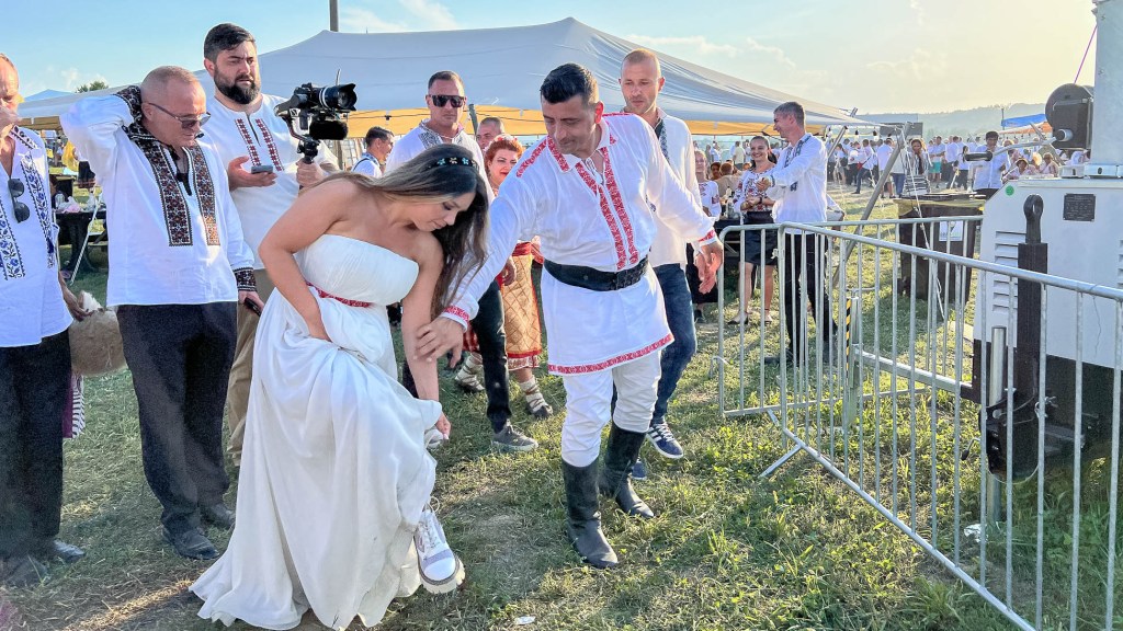 George Simion Ilinca Munteanu partidul AUR nunta Maciuca Valcea