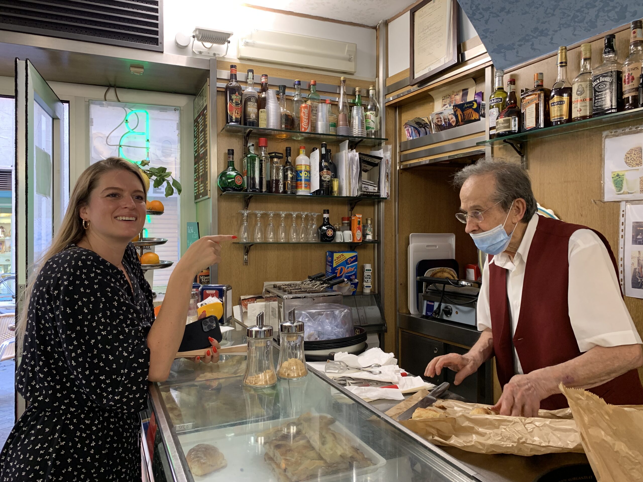 Aophie e Angelo Bar Farnese.jpg