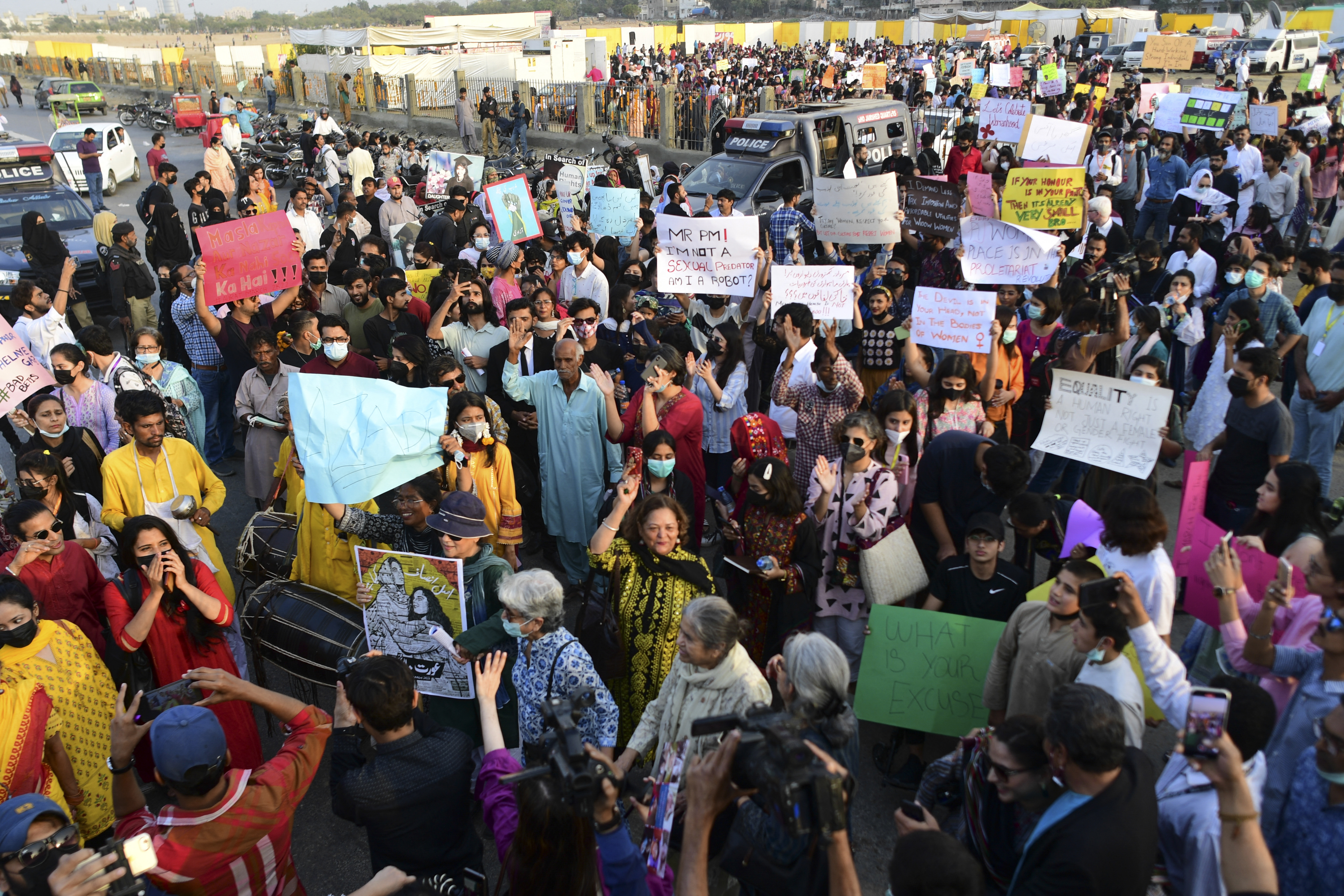 Pakistani single women, health