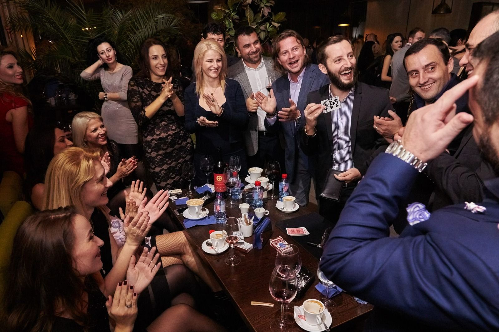 andrei magician romania bani trucuri card magic