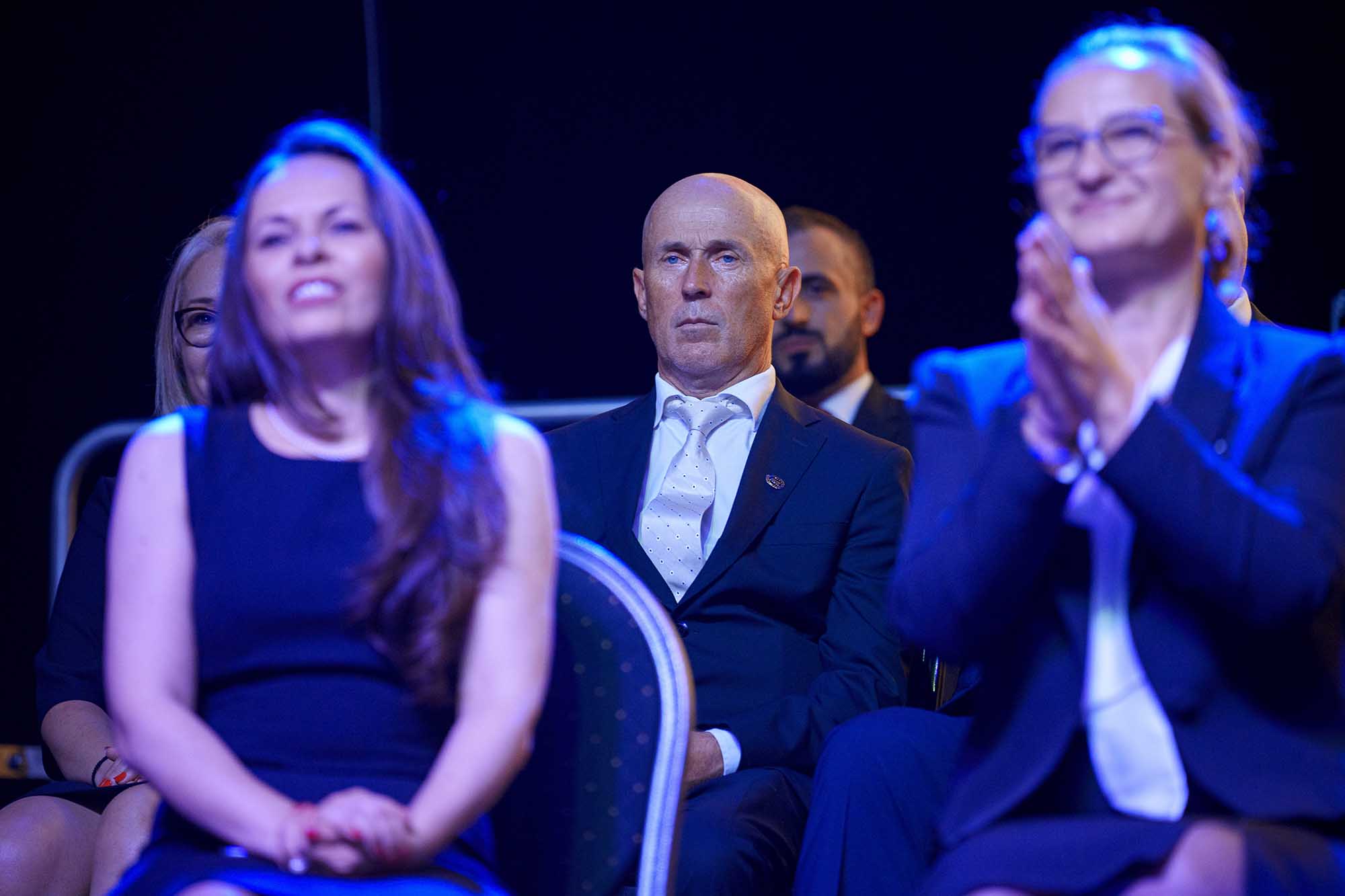 aur alegeri europarlamentare arenele romane discurs partid bucuresti 1