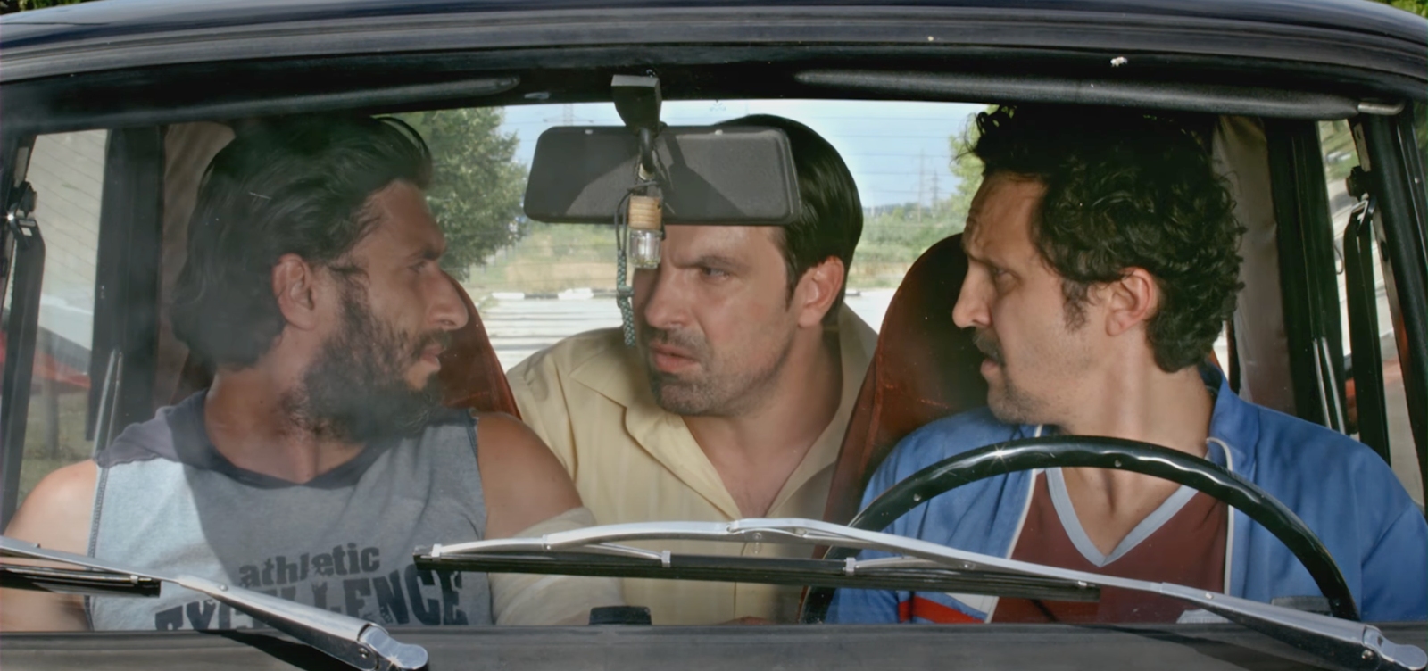 filme romanesti masini doua lozuri2.jpg