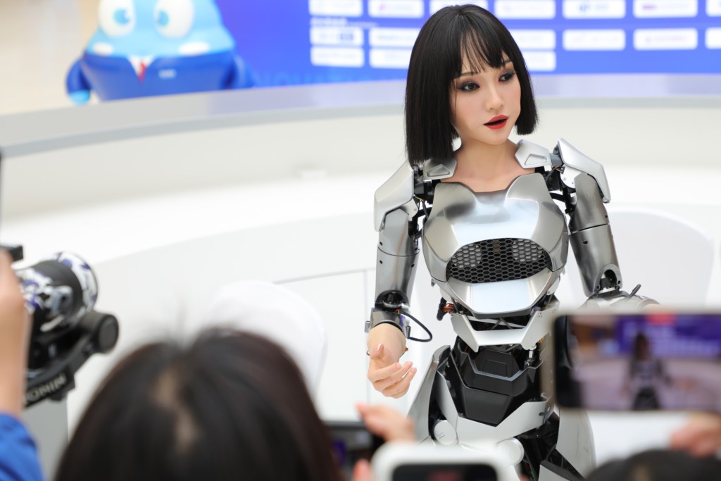 you-could-be-replaced-with-ai-by-2030-over-40-of-companies-are-doing-it