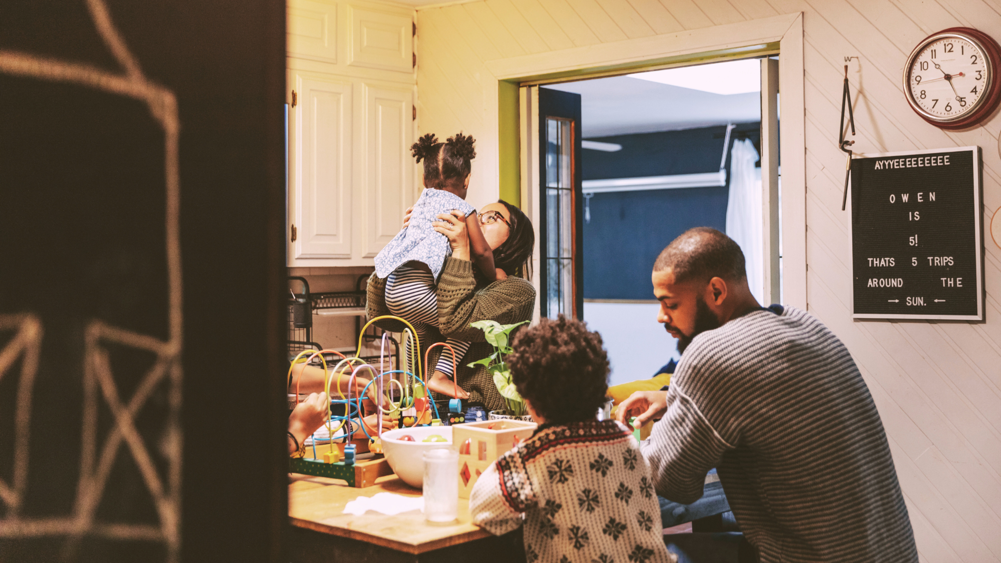 A Wall Street portfolio manager made an argument for a $140,000 poverty line for American households. Does it hold water?